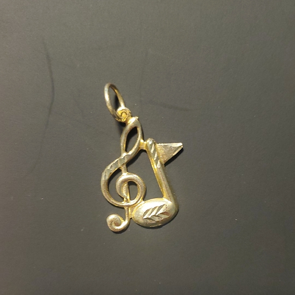 14K Gold Musical Note Pendant